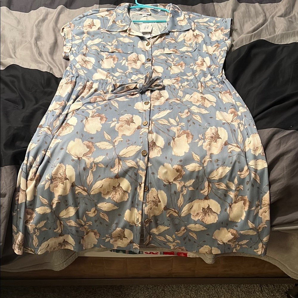 NWT LuLaRoe Stacie Floral Button-Down Dress, Size Large